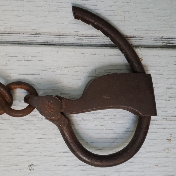 1800s Handcuffs Antique Tower's Double Lock Swivel Link Handcuffs - Picture 6 of 15